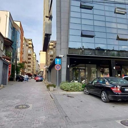 Bright & Lovely Apartment In The City Center Prishtinë Exterior photo