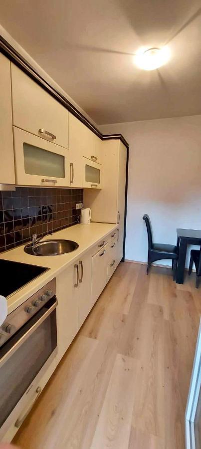 Bright & Lovely Apartment In The City Center Prishtinë Exterior photo