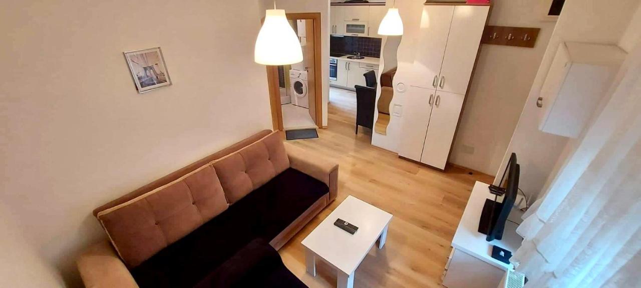Bright & Lovely Apartment In The City Center Prishtinë Exterior photo