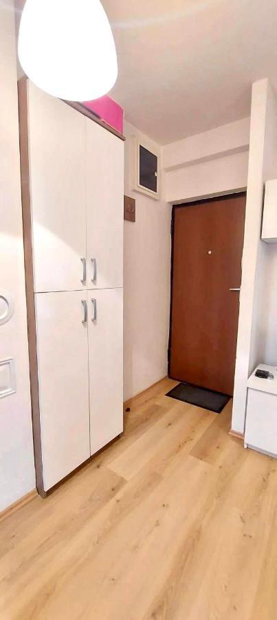 Bright & Lovely Apartment In The City Center Prishtinë Exterior photo