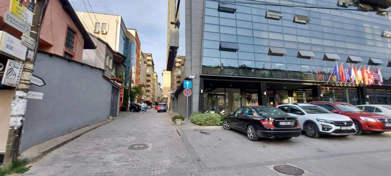 Bright & Lovely Apartment In The City Center Prishtinë Exterior photo