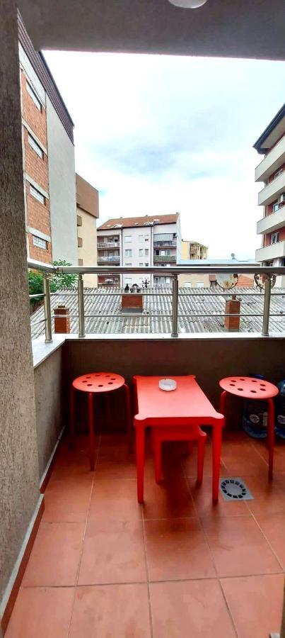 Bright & Lovely Apartment In The City Center Prishtinë Exterior photo